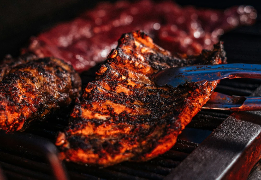 combination charcoal grill and smoker